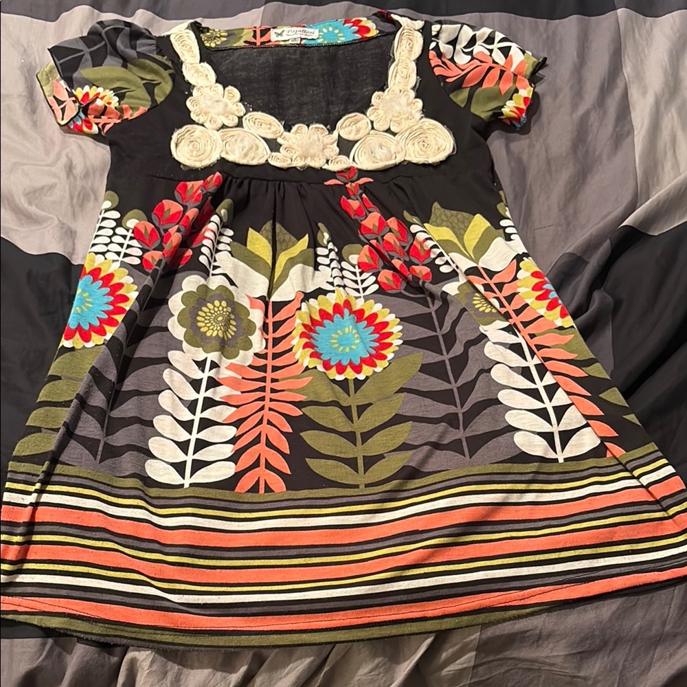 Floral Patterned Women’s T-shirt